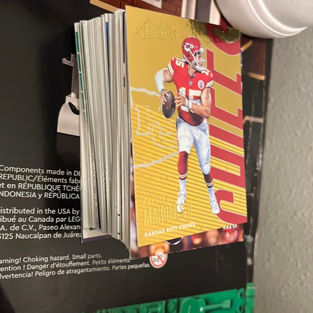 62 football cards